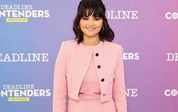 SELENA GOMEZ'S co-ord set that we will see everywhere in 2022