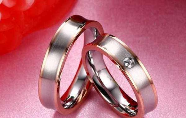 Choosing Couple Rings Set