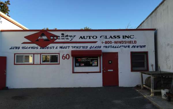 Get Effective Windshield Repair and Replacement service in Amityville, NY