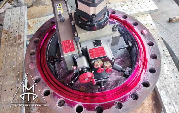 Repair RTJ grooves using a portable flange facing machine