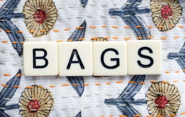 The Personal Touch: Custom Toiletry Bags from Wholesalers