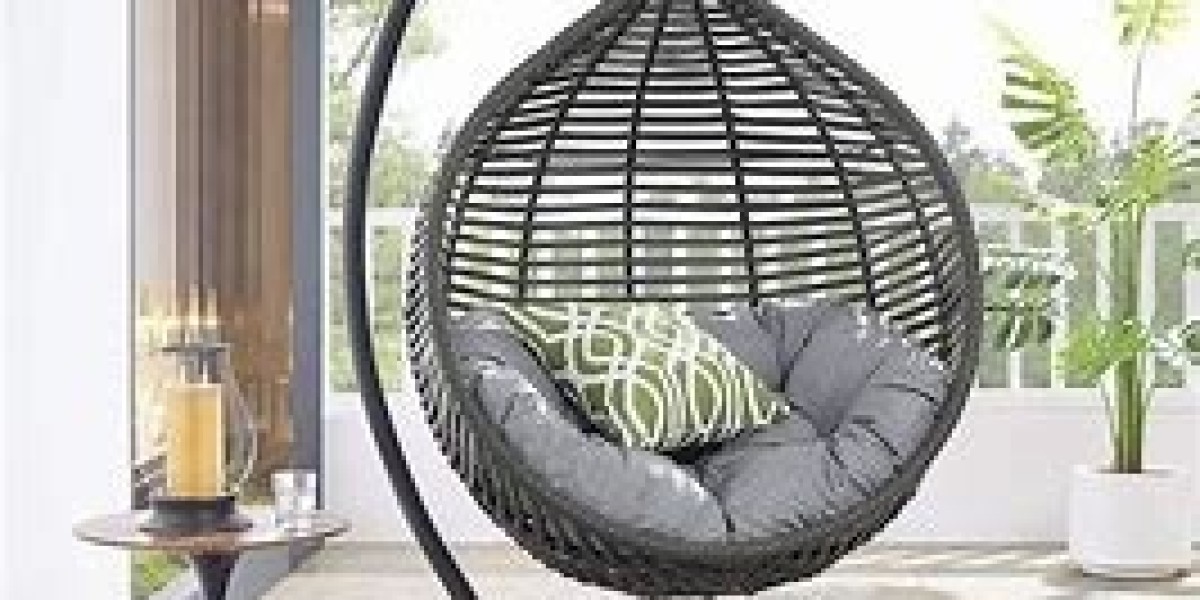 Create a Cozy Balcony with the Best Outdoor Furniture