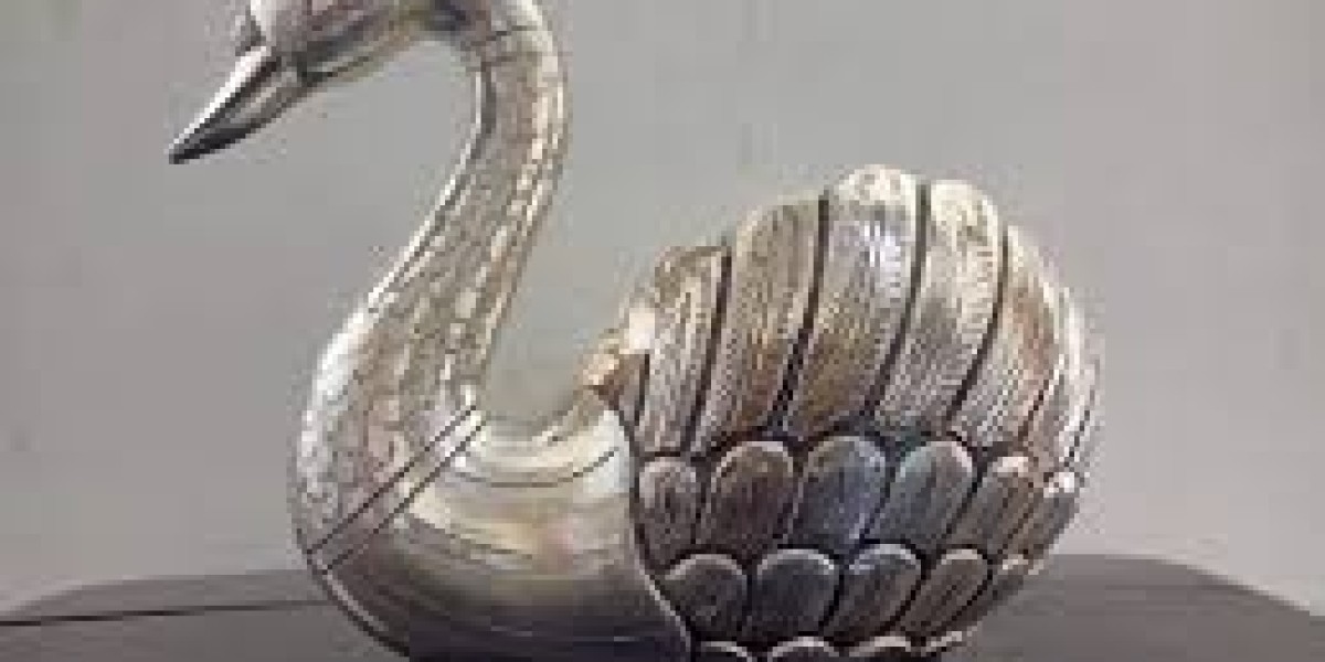 Timeless Elegance: Exploring Silver Artifacts in Udaipur