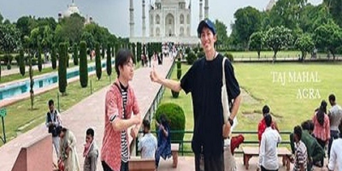 The Ultimate Taj Mahal Day Tour with Hello India Tour