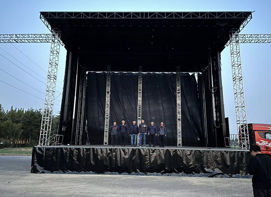 Mobile Stage Setup to Support High-Impact Roadshows – Site Title